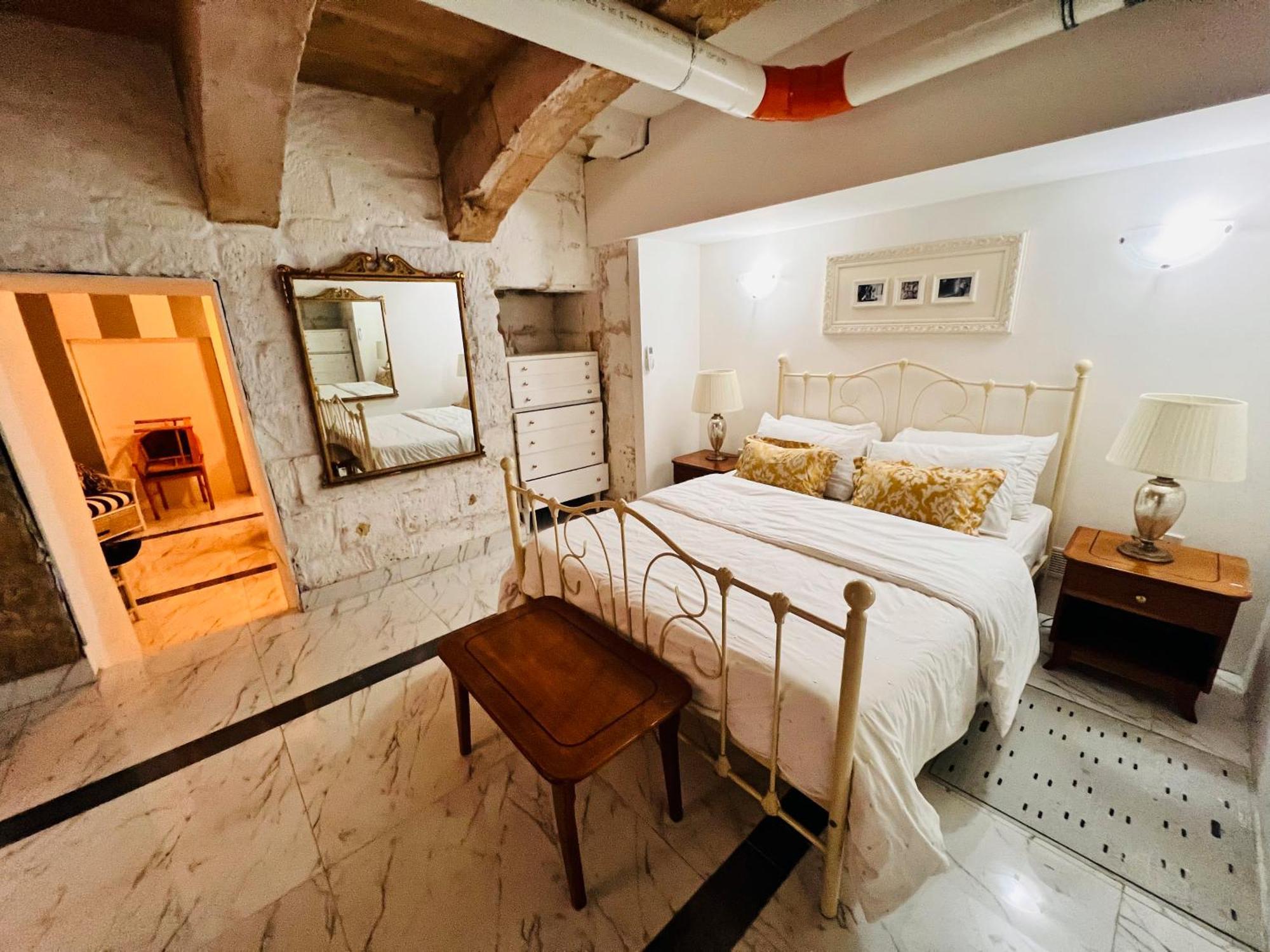 Charming Townhouse Prime Area Valletta Lägenhet Exteriör bild